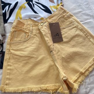 Short mom amarillo