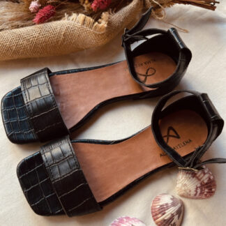 Jacinta Negro (Talles 36 y 39)